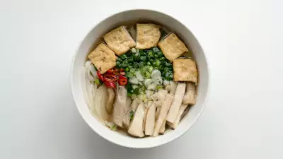 Tofu & oyster mushroom pho
