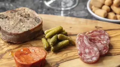 Cold meat platter
