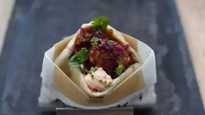 Lamb meatball pita