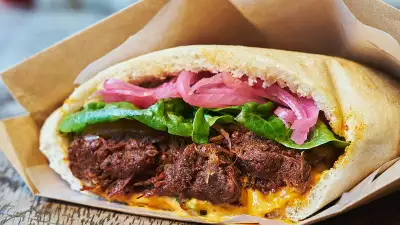 Beef brisket pita