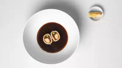 Soft shell crab cheung fun with black pepper sauce
