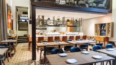 Dinings SW3 interior