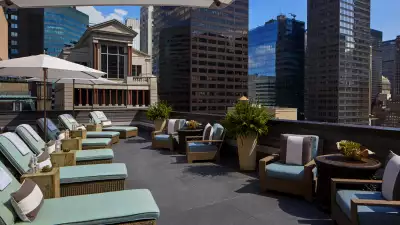 Outdoor terrace, The Peninsula