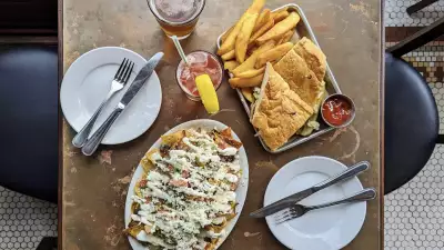 Nachos and a chicken sandwich at Teddy's