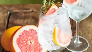 Belvedere pink grapefruit spritz