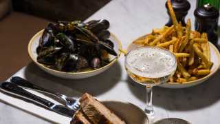 Moules marinière at Petit Pois. Photography by Addie Chinn