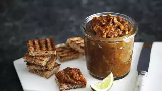 Aubergine and garlic paté. Photography by Manja Wachsmuth