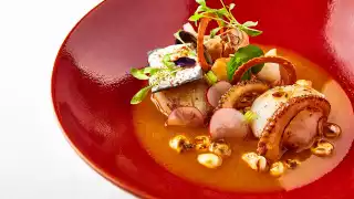 Martha Ortiz, Ella Canta: Seafood and lobster pozole