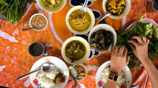 Khao geng at a roadside café in Trang, southern Thailand. Photograph by Mike Gibson