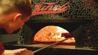 Fundi's pizza oven