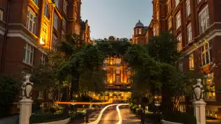 Win £100 to spent at the London Essence Summer Terrace at St. Ermin's Hotel