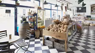 The De Beauvoir Deli