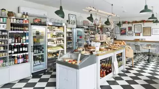 The De Beauvoir Deli