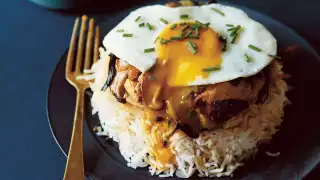 Selina Periampillai's sunny-side-up egg, chicken and pak choi rice bowl