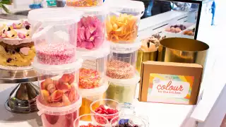 Cake decorating masterclass at Cutter & Squidge