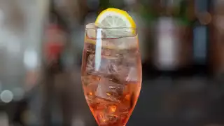 Funkidory 'Peach Please' cocktail