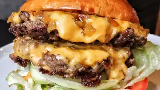 Burger & Beyond – Felicity's Fundraising Feast