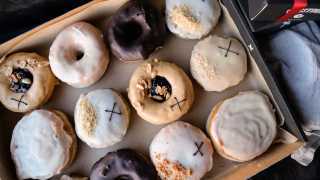 best places to eat vegan food in london, Crosstown Doughnuts