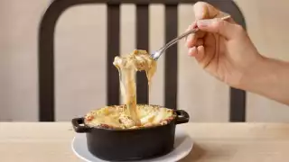 Mac 'n roasted cauliflower kimcheese