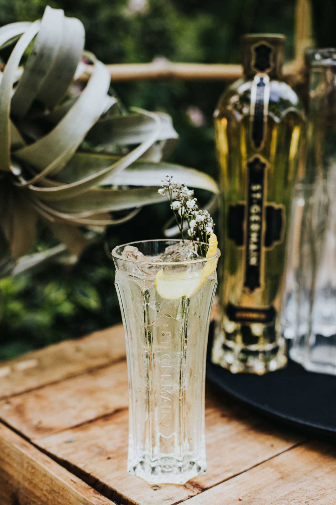 St-Germain spritz recipe: close up