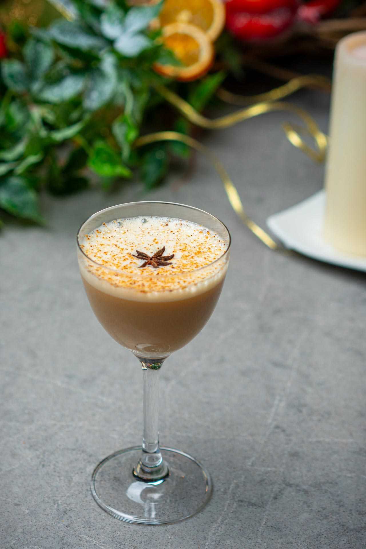 Christmas cocktail recipes: Christmas Flip from Pied à Terre with star anise