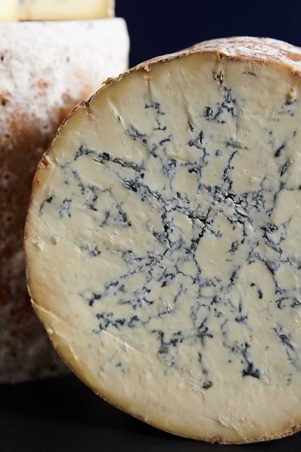 Veining on the cheese