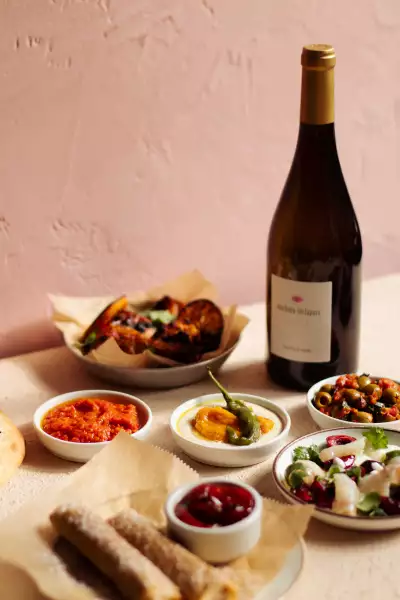 The Barbary Next Door restaurant review | bread and dips