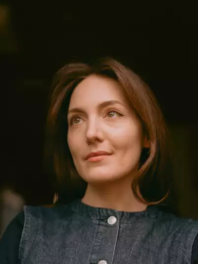 Joanna Taylor, photographed at The Spurstowe Arms in London Fields