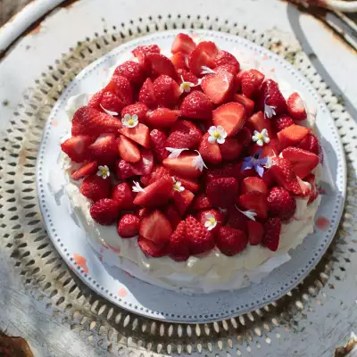 Strawberry Pavlova