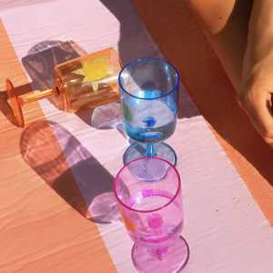 Reusable plastic wine glasses, Sunnylife