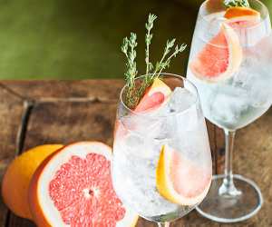 Belvedere pink grapefruit spritz