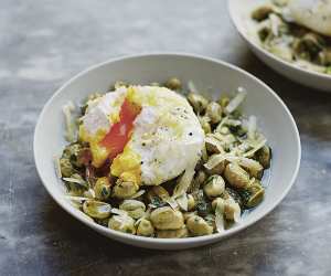 Jose Pizarro's slow-cooked broad beans