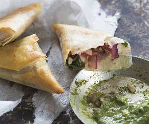 Summers Under The Tamarind Tree samosas