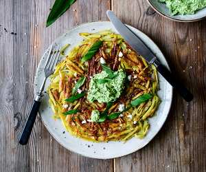 A recipe for Swiss-style rösti by Meike Peters