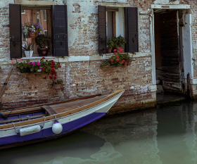Venice's famous fish market: a Venetian canal