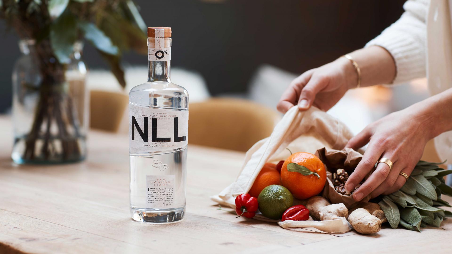 Non-alcoholic spirits: Salcombe Distilling Co New London Light
