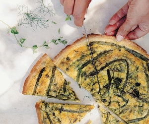 Wild asparagus and herb tart, inspired by Tuscan cooking