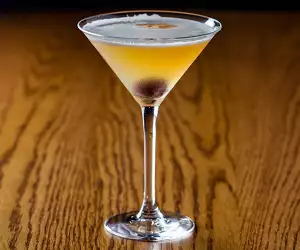 Ippudo's whisky sour using Hakushu whisky