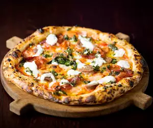 Pizza at Hai Cenato