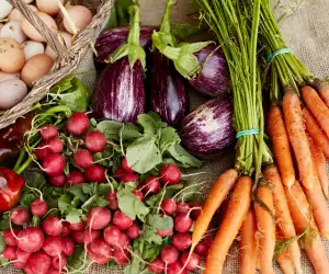 Eight steps to zero food waste: cooking without recipes; Photography by Getty
